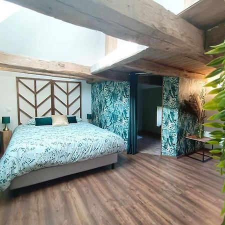 Appartement Independant La Tour Des Tuileries Aydoilles Luaran gambar
